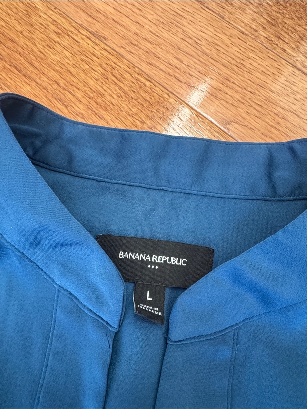 Banana Republic Two Long-Sleeve Blouses in Teal and Black large - Picture 5 of 5